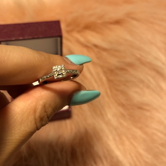 Promise ring - Picture 2 of 8